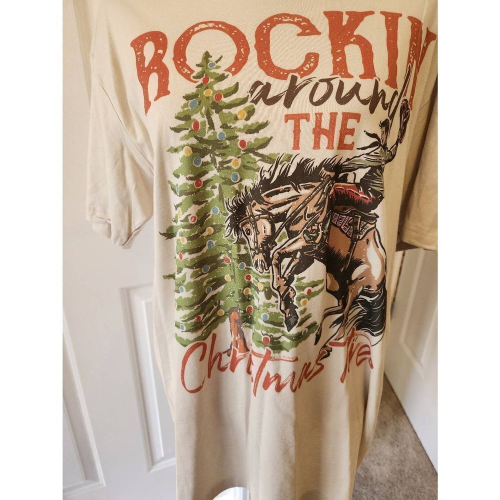 Rockin Around the Christmas Tree - Picture 4 of 5